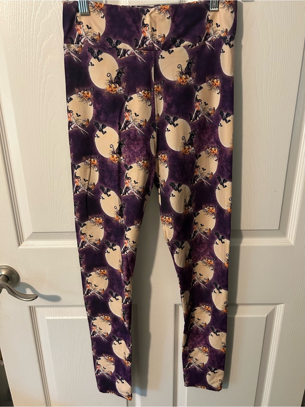 Purple and Cream Halloween Print Leggings - Custom Festive Women's Leggings